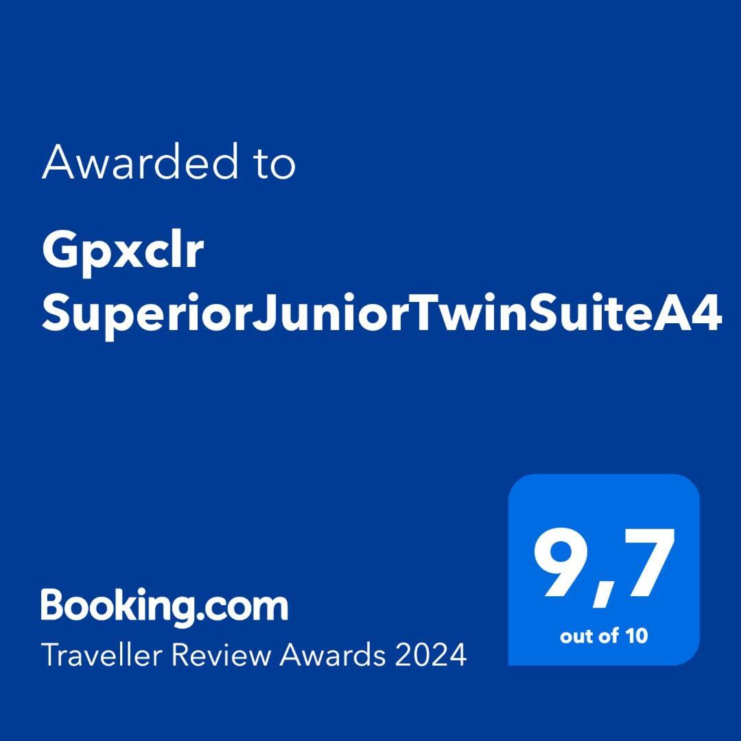 Gpxclr Superiorjuniortwinsuitea4 لاريسا المظهر الخارجي الصورة